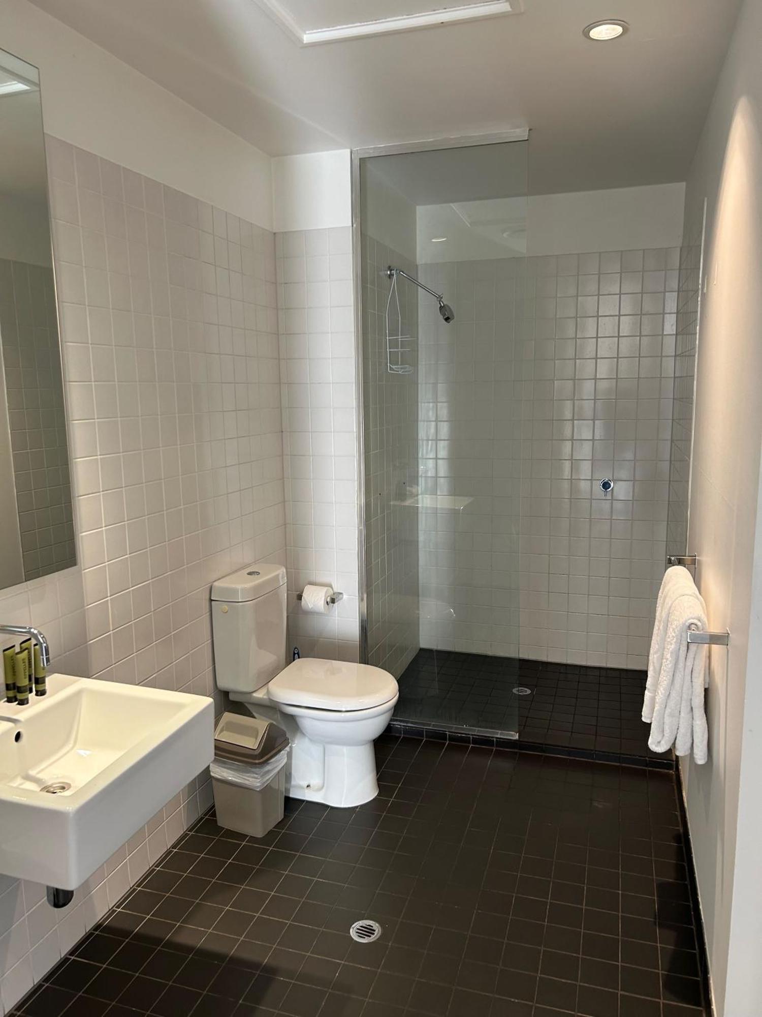 Adele Apartment Hotel East ملبورن المظهر الخارجي الصورة
